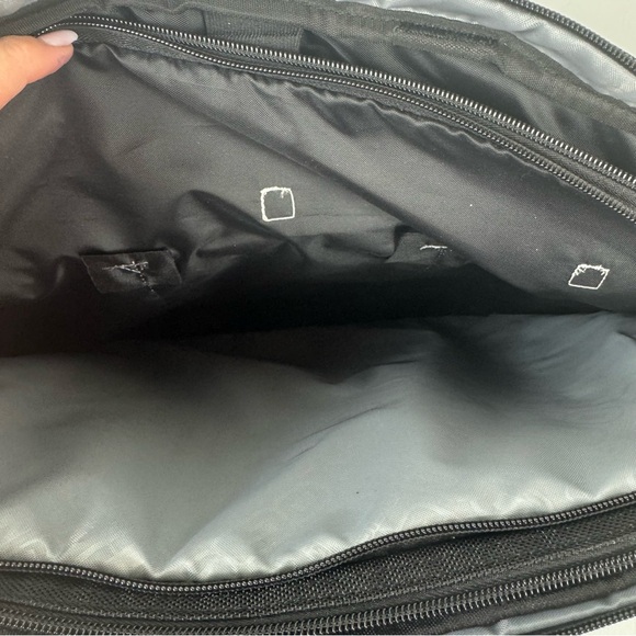 NWT Ogio Voyager Messenger Bag checkpoint friendly laptop sleeve luggage sleeve - Picture 9 of 16